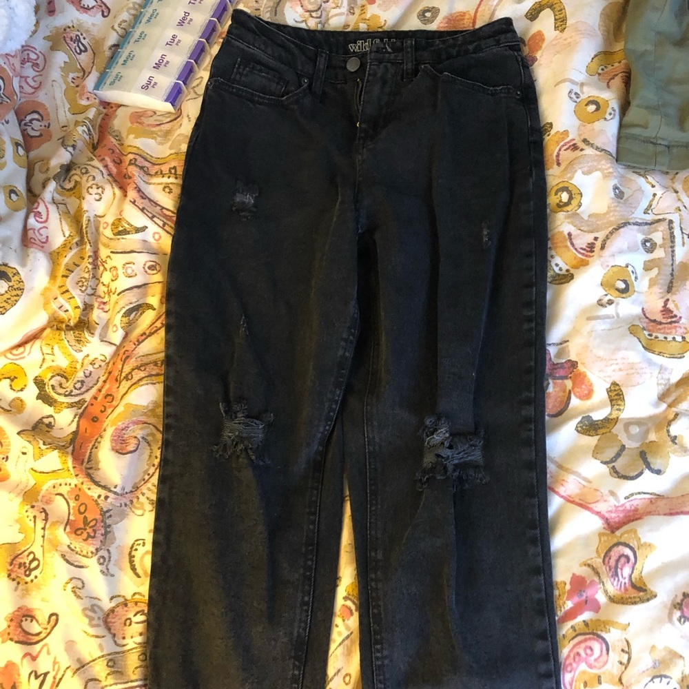 Black ripped mom jeans